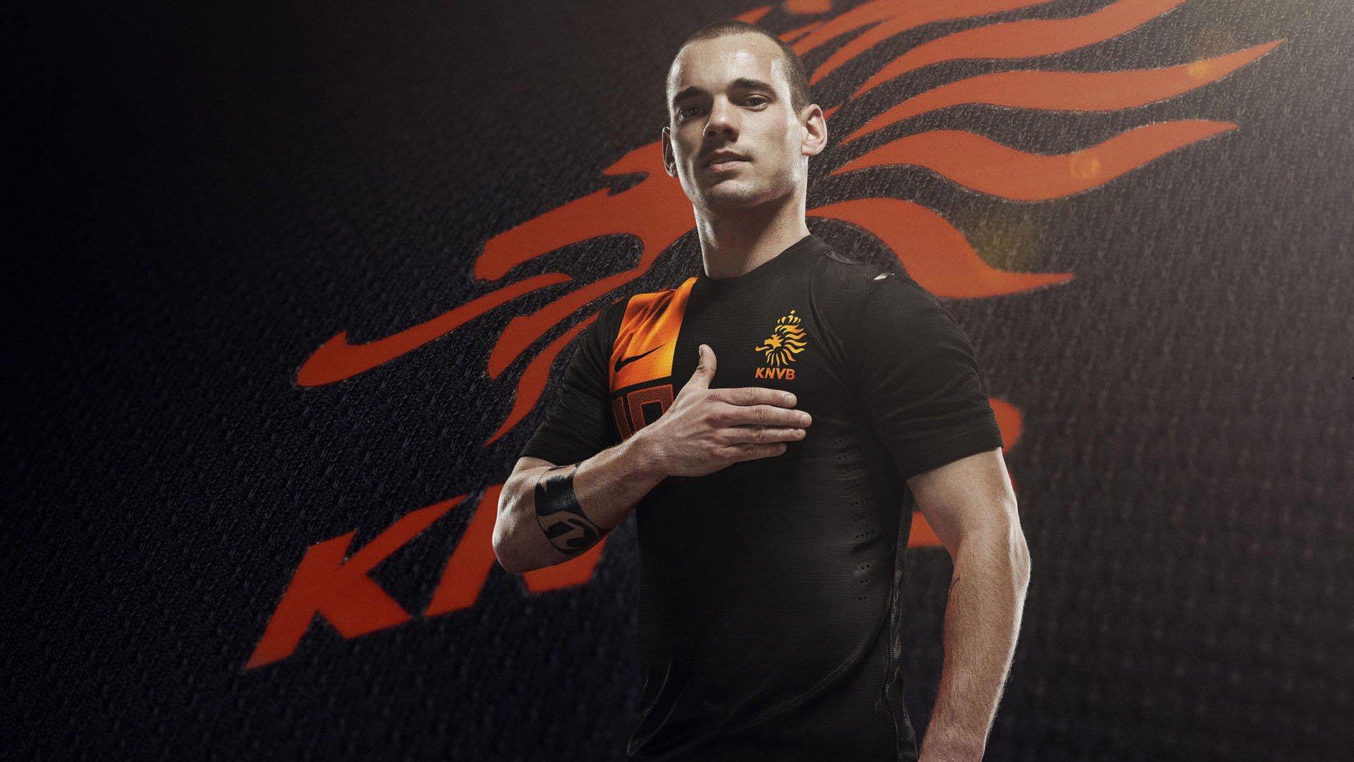 B费两射一传闪耀梦剧场，当选曼联力克狼队一役最佳球员