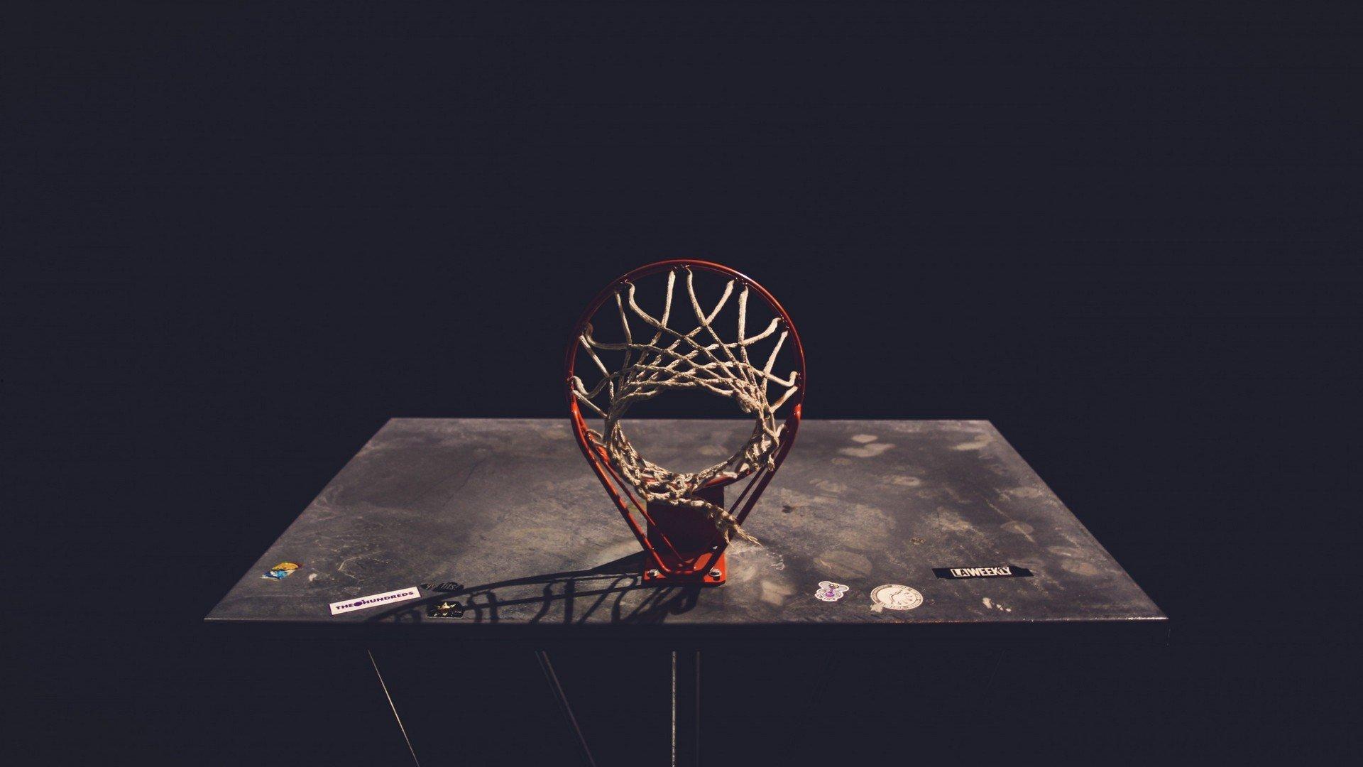 乌尔伯格强势终结雷耶斯，轻重量级迎来新冲击波